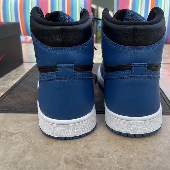 Jordan 1 - Picture 4 of 6